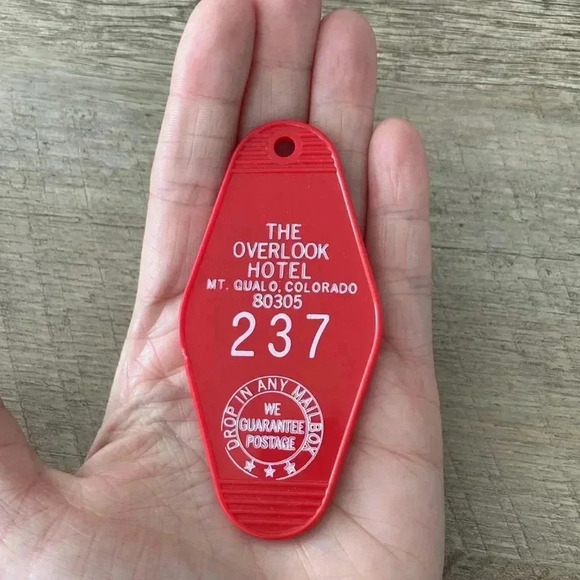 Overlook Hotel Keychain - Picture 3 of 7